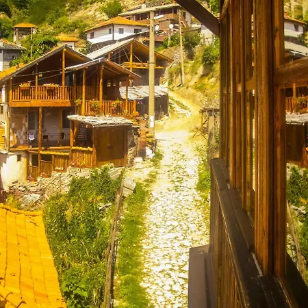 빌라 Traditional With Amazing Mountain View *