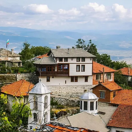 Traditional With Amazing Mountain View